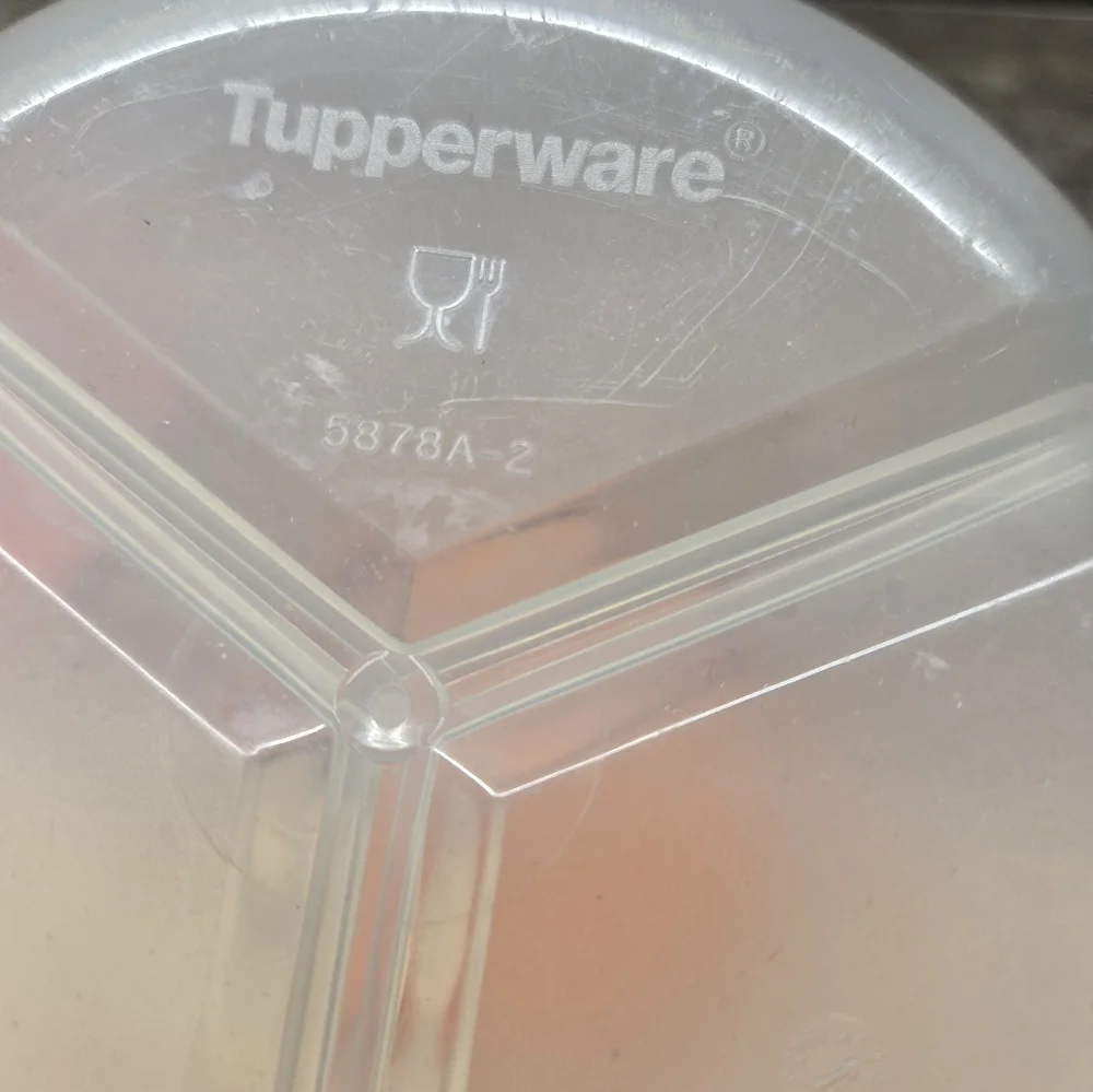 Tupperware 3-N-1 Divided Canister Orange 6 Cup #5878A-2‎ Missing Divider